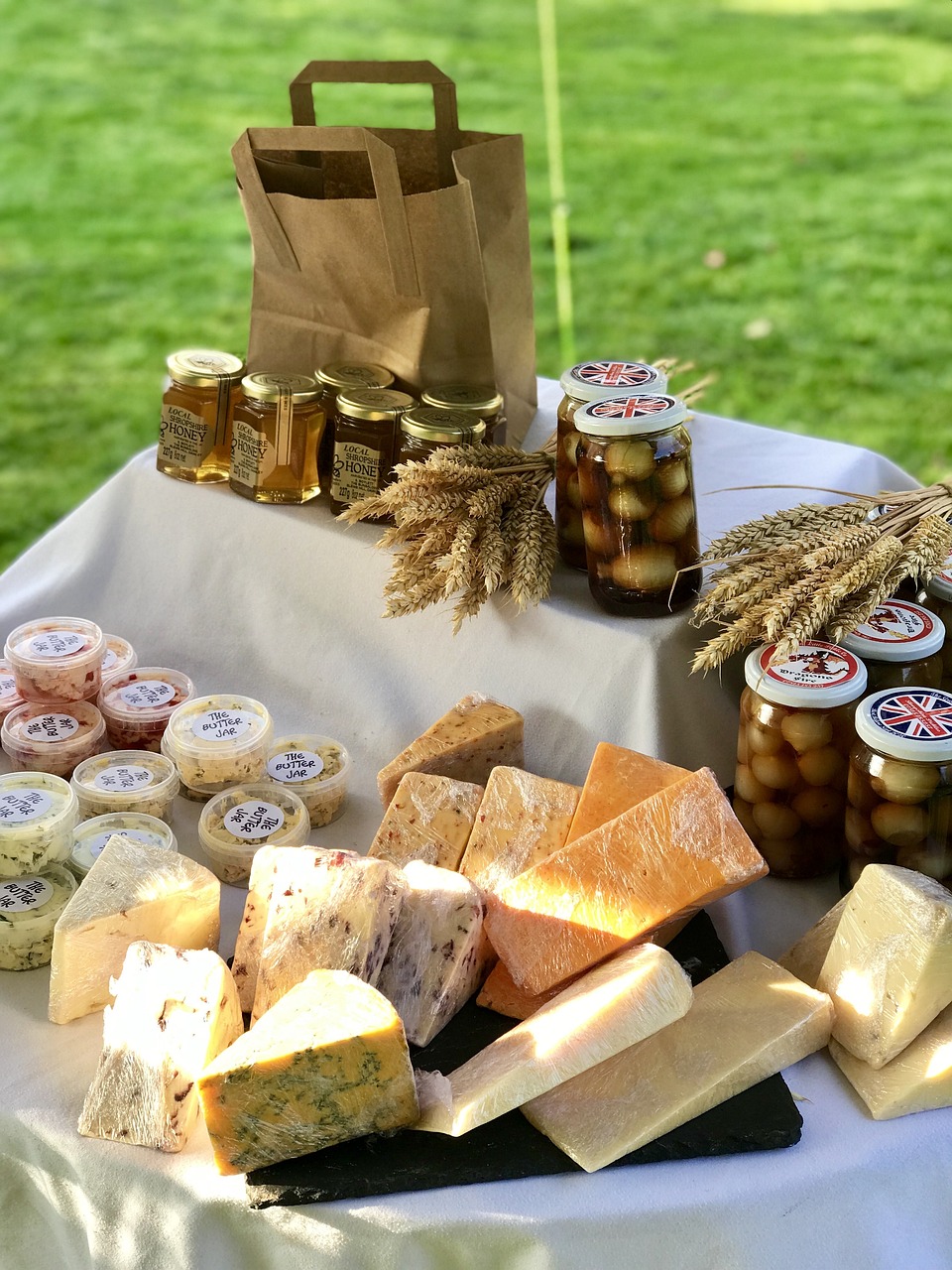 cheese, cheeses, pickles